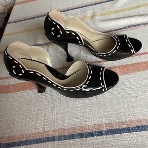 John Fluevog Hepburn Open Toe Heel Sz 11